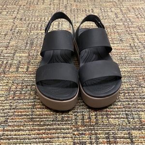 Crocs Brooklyn Low Wedge Sandal